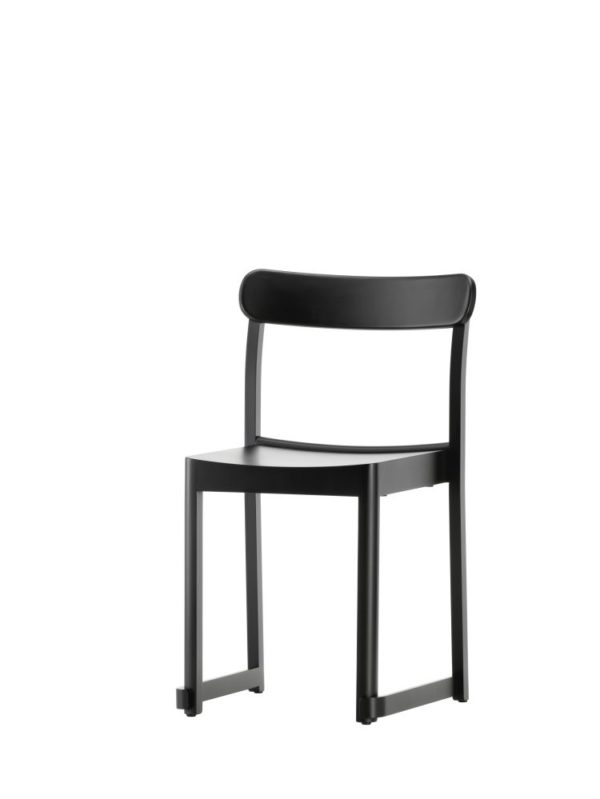 Atelier-Chair-black-lacquered-beech_bord.ch
